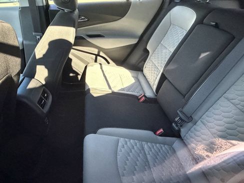 Certified 2021 Chevrolet Equinox LS w/ LS Convenience Package FWD image 11