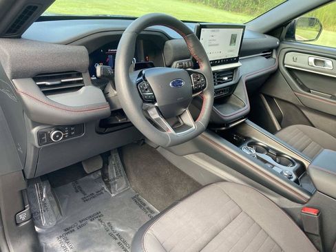 Used 2025 Ford Explorer ST-Line AWD/4WD image 22