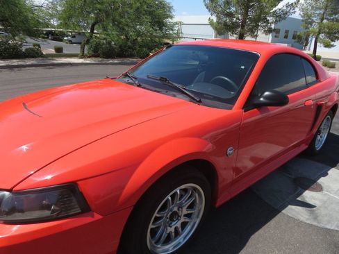 Used 2004 Ford Mustang Coupe RWD image 8