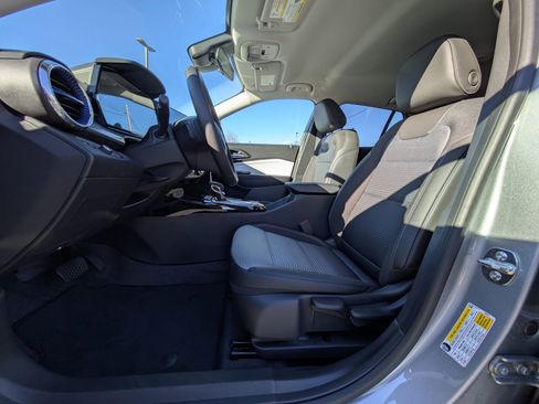 New 2026 Chevrolet Trax LT image 17