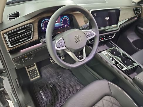New 2026 Volkswagen Atlas SEL Premium R-Line AWD/4WD image 2