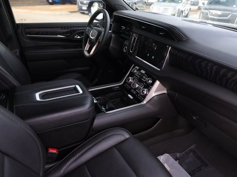 Used 2023 GMC Yukon XL Denali w/ Max Trailering Package image 34