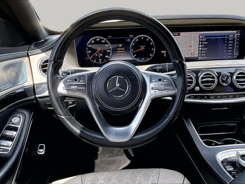 Used 2018 Mercedes-Benz S 560 Sedan image 5