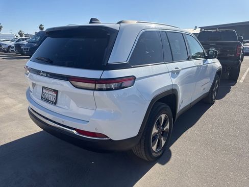 Used 2023 Jeep Grand Cherokee 4WD 4xe image 3
