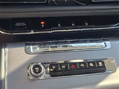 New 2025 Lincoln Aviator AWD w/ Equipment Group 101A image 19