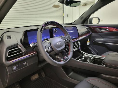 New 2026 Chevrolet Traverse RS w/ LPO, Floor Liner Package image 36