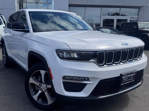 Used 2024 Jeep Grand Cherokee Limited 4xe w/ Luxury Tech Group II AWD/4WD image 1