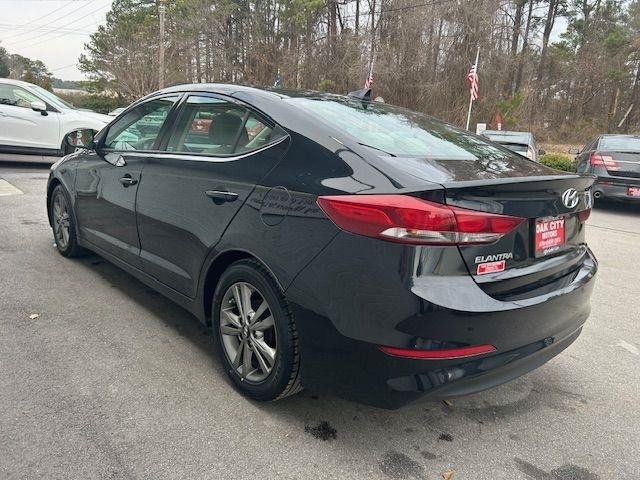 Used 2017 Hyundai Elantra SE FWD image 9