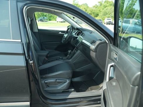 Used 2021 Volkswagen Tiguan SE AWD/4WD image 20