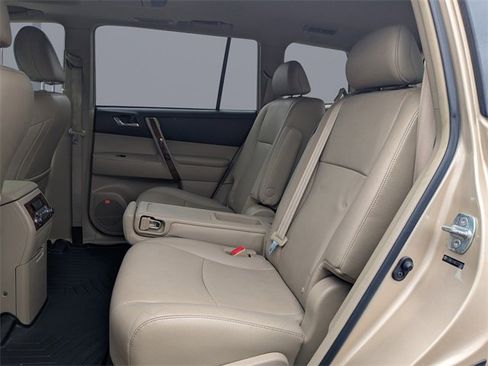 Used 2012 Toyota Highlander Limited image 15