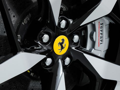 Used 2025 Ferrari 12Cilindri RWD image 19