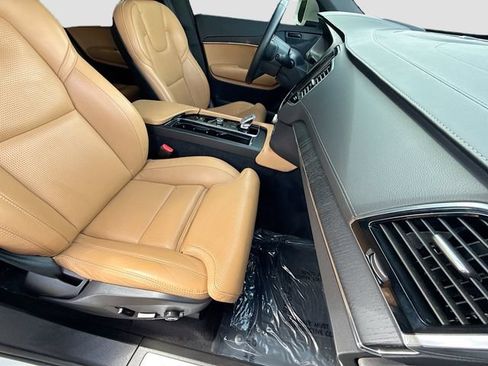 Used 2024 Volvo XC90 B6 Ultimate w/ Protection Package AWD/4WD image 15