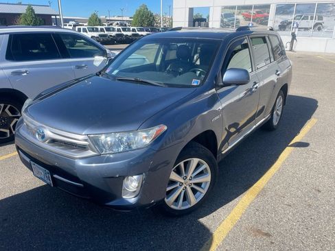 Used 2013 Toyota Highlander Limited AWD/4WD image 2