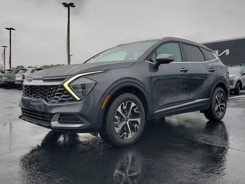 Certified 2024 Kia Sportage EX AWD/4WD image 9