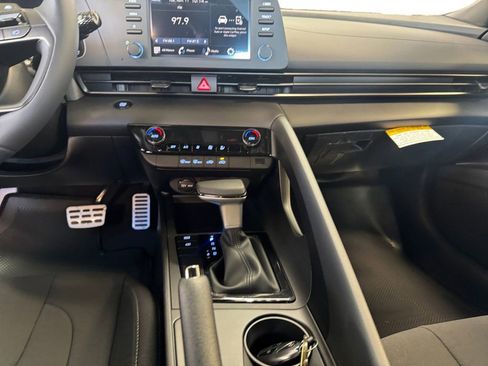 New 2026 Hyundai Elantra SEL Sport Premium FWD image 11