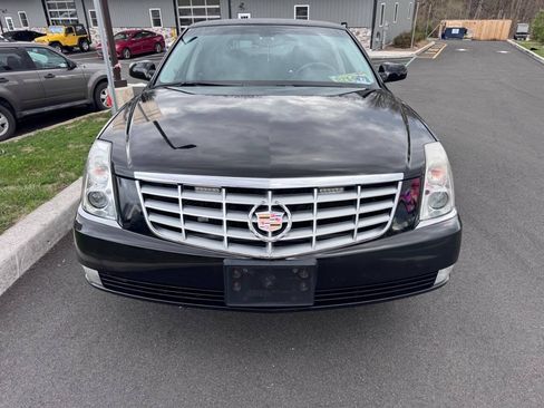 Used 2011 Cadillac DTS Limousine FWD image 7