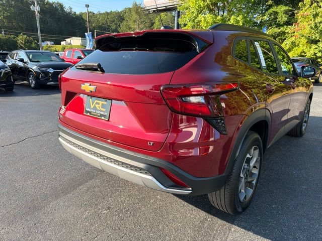 Used 2024 Chevrolet Trax LT FWD image 9