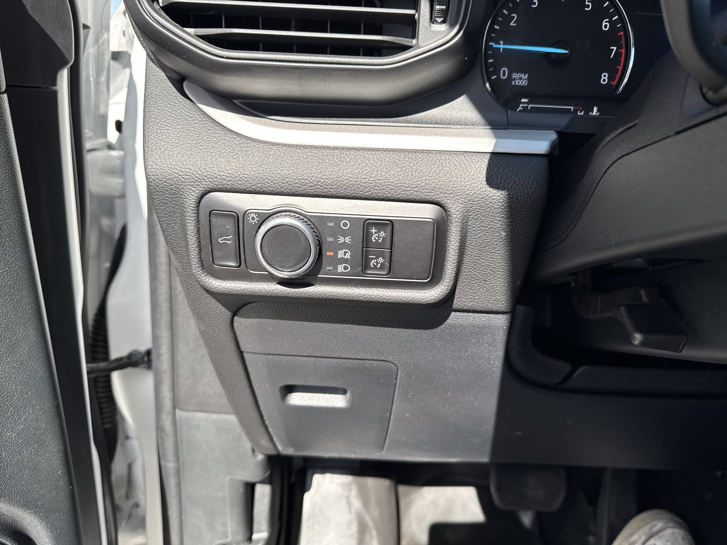 Used 2023 Ford Explorer XLT AWD/4WD image 20