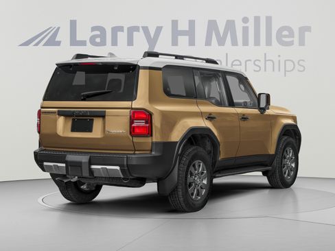 Used 2026 Toyota Land Cruiser w/ Premium Package AWD/4WD image 2