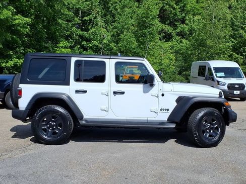 Used 2023 Jeep Wrangler Unlimited Sport AWD/4WD image 3