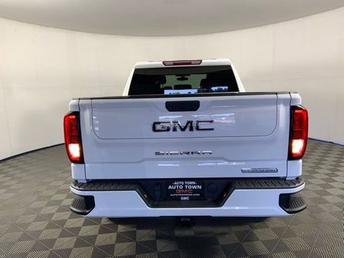 Used 2022 GMC Sierra 1500 Elevation w/ LPO, Elevation Black Package RWD image 9