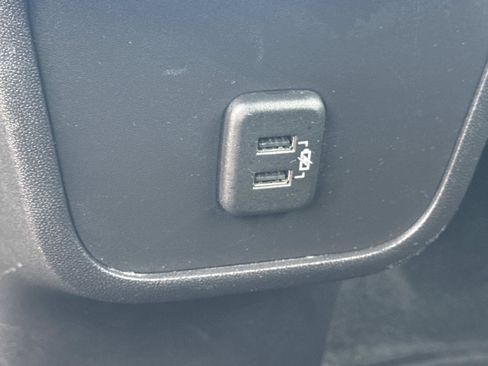 Used 2024 Chevrolet Equinox LT AWD/4WD image 30