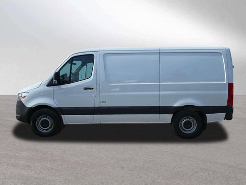 Used 2025 Mercedes-Benz Sprinter 2500 image 6