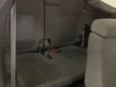 Used 2023 Honda Pilot Sport image 25