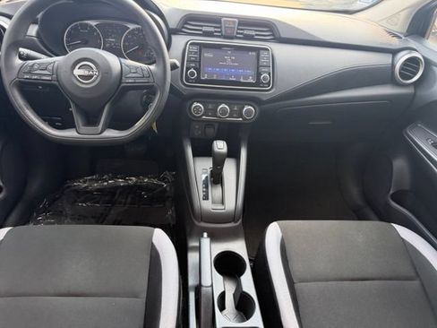 Used 2025 Nissan Versa S w/ Trunk Package FWD image 9