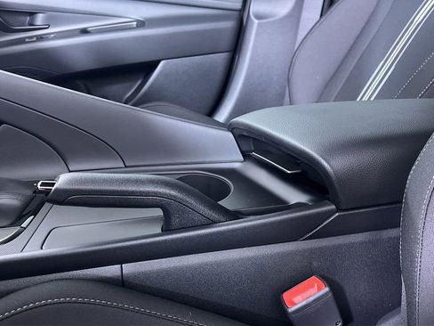 Used 2025 Hyundai Elantra Sport FWD image 23