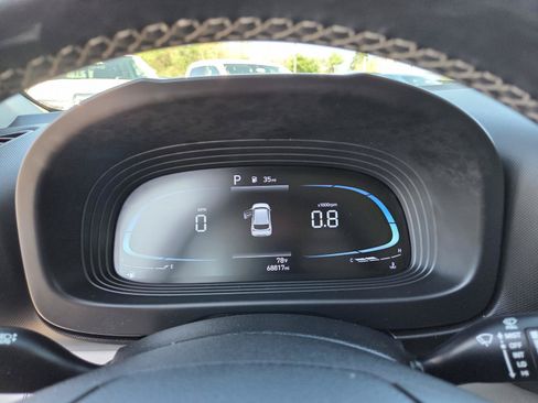 Used 2023 Hyundai Venue SEL FWD image 27