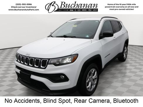 Used 2024 Jeep Compass Latitude image 1