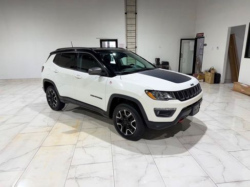 Used 2021 Jeep Compass Trailhawk w/ Convenience Group AWD/4WD image 3