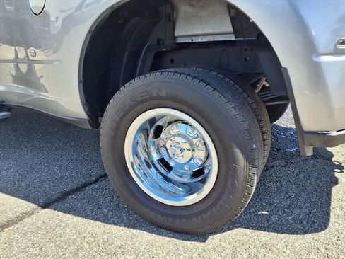 Used 2024 RAM 3500 Big Horn AWD/4WD image 12