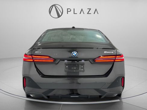 New 2026 BMW 550e xDrive image 5