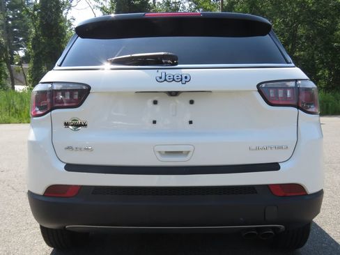 Used 2018 Jeep Compass Limited AWD/4WD image 6