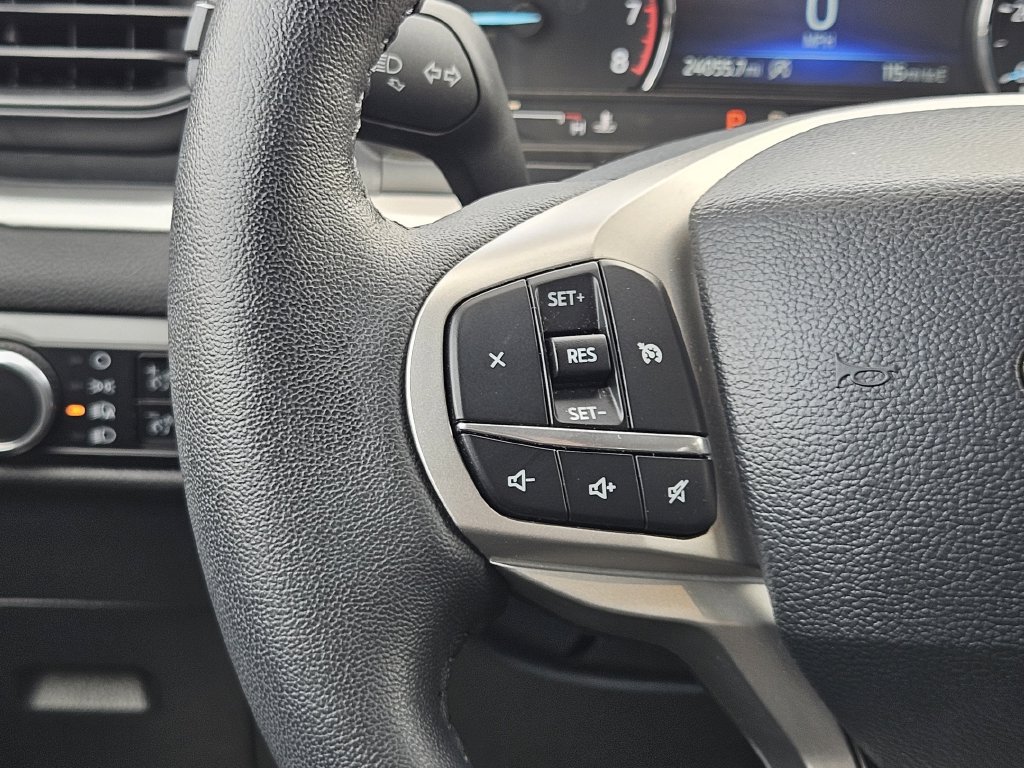 Used 2024 Ford Explorer XLT AWD/4WD image 28