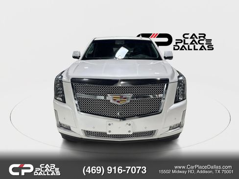 Used 2018 Cadillac Escalade Luxury image 5