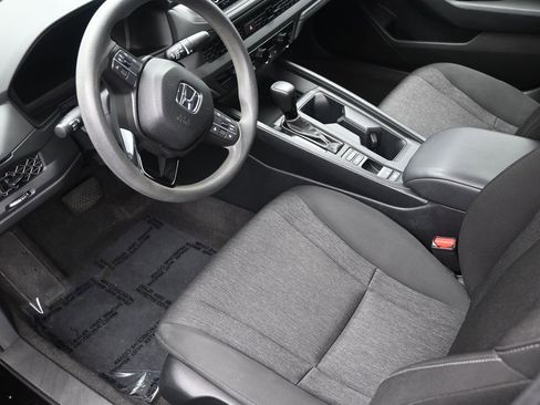 Used 2023 Honda Accord LX image 11