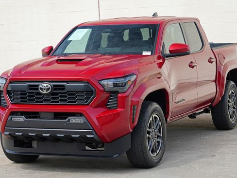 Used 2025 Toyota Tacoma TRD Sport w/ TRD Sport Upgrade Package AWD/4WD image 49