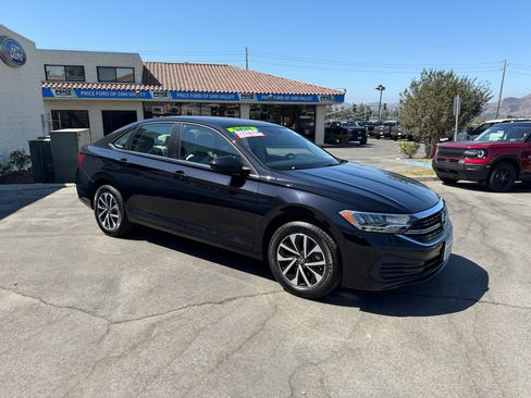 Used 2023 Volkswagen Jetta S FWD image 5