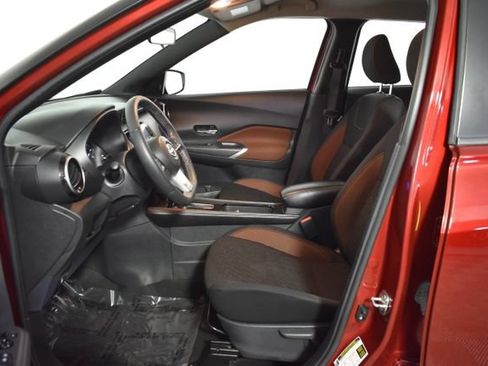 Used 2022 Nissan Kicks SR FWD image 11