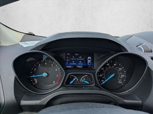 Used 2017 Ford Escape SE w/ Equipment Group 201A AWD/4WD image 11