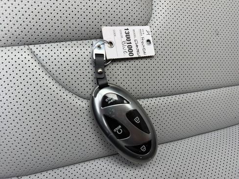 Used 2024 Hyundai Elantra Limited FWD image 34