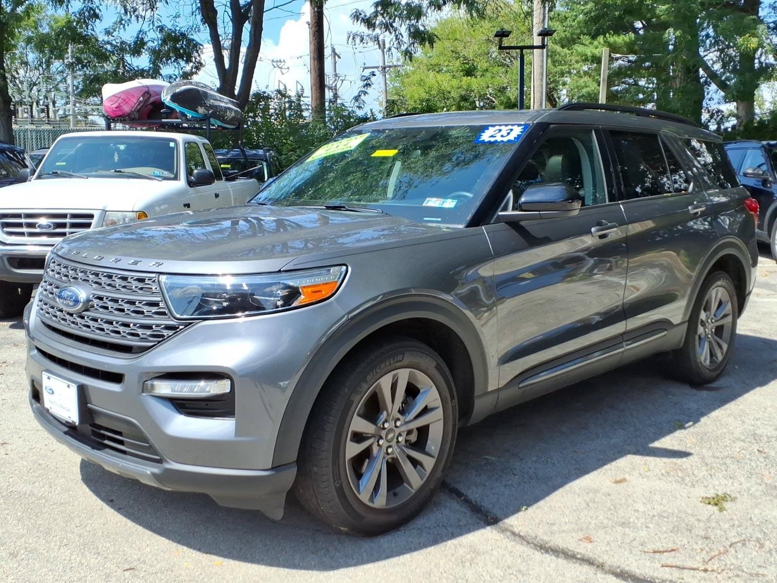 Used 2023 Ford Explorer XLT w/ Equipment Group 202A AWD/4WD image 8