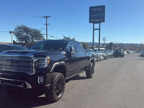Used 2021 GMC Sierra 2500 Denali w/ Denali Black Diamond Edition image 23