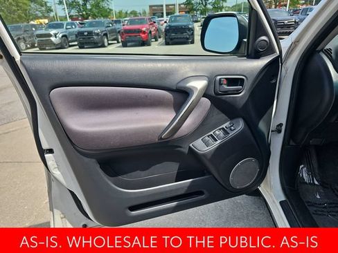 Used 2004 Toyota RAV4 2WD image 11