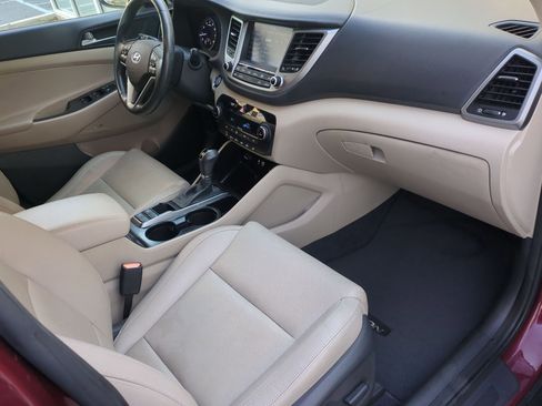 Used 2017 Hyundai Tucson SE Plus FWD image 9
