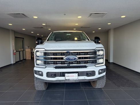 Used 2023 Ford F250 Lariat w/ Tow Technology Package image 3