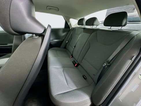 Used 2025 Kia K4 LXS image 25